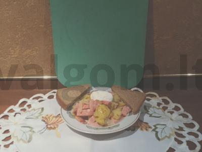 Bulvės su dešra ir daržovėmis pagrindine nuotrauka