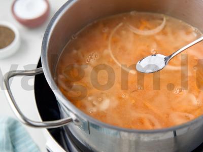 Svogūnų sriuba-pyragas su morkomis Žingsnis 5