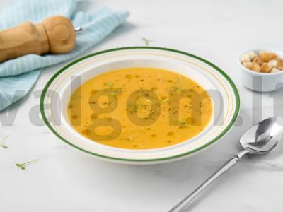 Svogūnų sriuba-pyragas su morkomis pagrindine nuotrauka