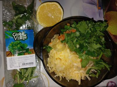 Rutabagos, morkų, obuolių ir kalendros salotos Žingsnis 3