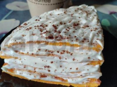 Morkų pyragas su varškės kremu pagrindine nuotrauka