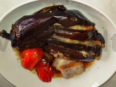 Kiaulienos šonkauliai su daržovių garnyru orkaitėje pagrindine nuotrauka