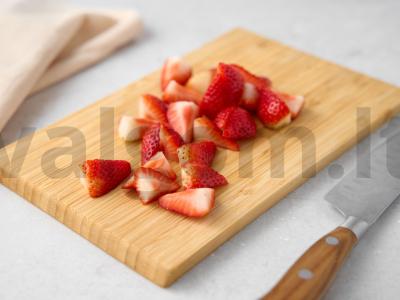 Pilno grūdo miltų blynai su braškėmis grietinėje Žingsnis 6