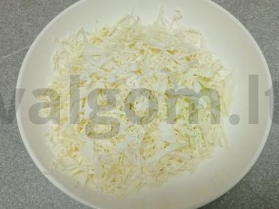 Vitaminų salotas su balzaminiu actu Žingsnis 1