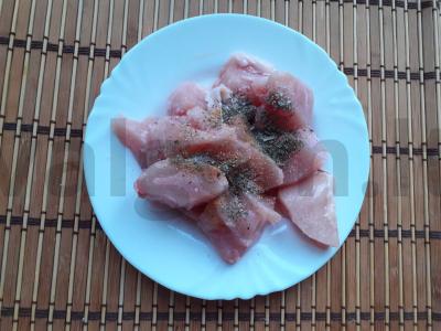 Vištienos šašlykai su pomidorų tyrė ir prieskoniais Žingsnis 2