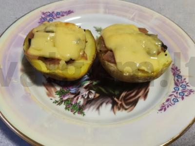 Bulvytė su dešra ir alyvuogėmis pagrindine nuotrauka