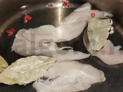 Pirmas patiekalas „Sriuba su dilgėlėmis“ Žingsnis 1