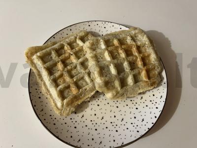 Naudingos vafliai iš avižų košės pagrindine nuotrauka