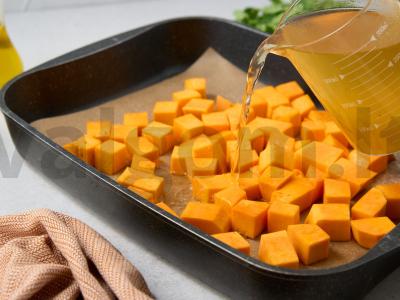 Šiltas salotas su avinžirniais ir moliūgu Žingsnis 2