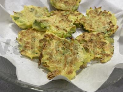 Bulvių blynai su brokoliais pagrindine nuotrauka