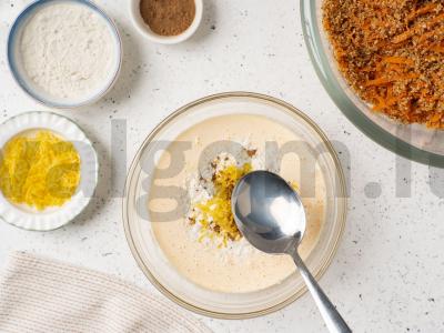 Morkų pyragas su migdolais Žingsnis 3