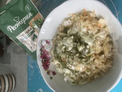 Naminiai virtiniai iš nesaldinto tešlos su raugintais kopūstais Žingsnis 3