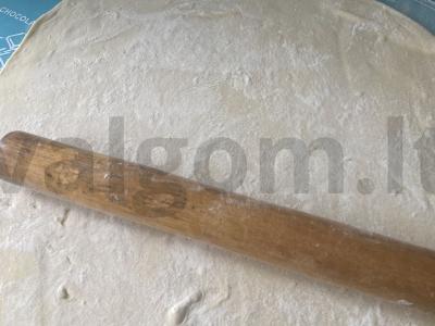 Naminiai virtiniai iš nesaldinto tešlos su raugintais kopūstais Žingsnis 4