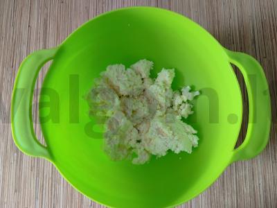 Varškės gnocchi su ištirpintu sviestu Žingsnis 1