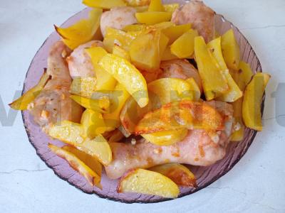 Vištienos blauzdelės, keptos su bulvėmis ir česnaku Žingsnis 7