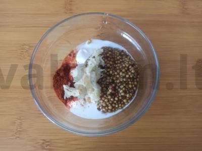 Kepti cukinijos žiedai su traškiu rožiniu padažu Žingsnis 2