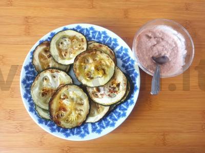 Kepti cukinijos žiedai su traškiu rožiniu padažu Žingsnis 5