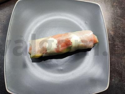 Sūrio ritinėliai su lašiša ir agurku Žingsnis 5