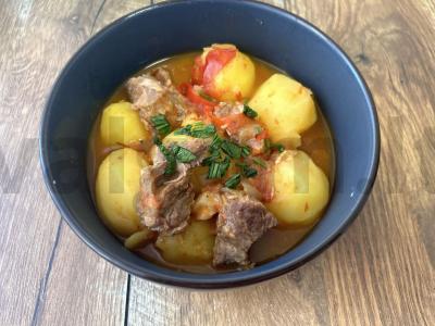 Namų stiliaus jautienos hašlama pagrindine nuotrauka