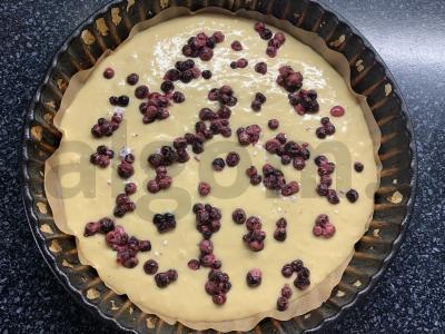 Kefyro pyragas su mėlynėmis Žingsnis 7