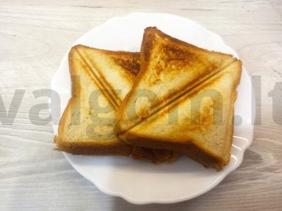 Šilti sumuštiniai su padažu ir žolelėmis pagrindine nuotrauka