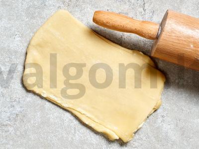 Sluoksniuota tešla kruasanams Žingsnis 13