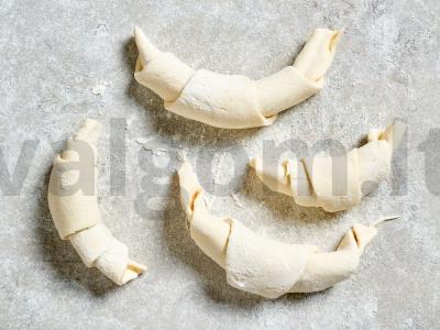 Sluoksniuota tešla kruasanams Žingsnis 16