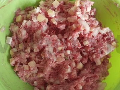 Belyaši su jautiena, bulvėmis ir juodaisiais sezamais Žingsnis 6