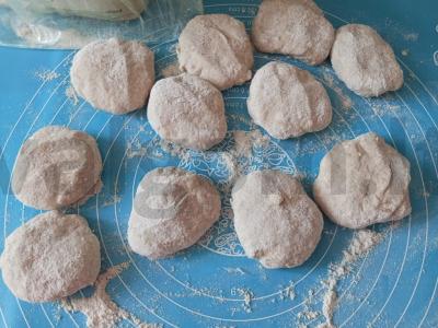 Belyaši su jautiena, bulvėmis ir juodaisiais sezamais Žingsnis 7