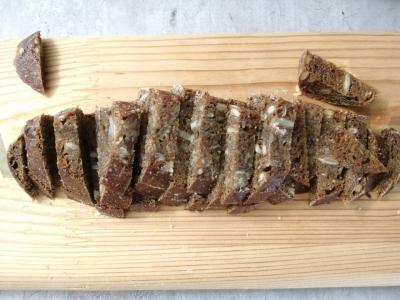 Česnakiniai sausainiai iš viso grūdo duonos Žingsnis 6