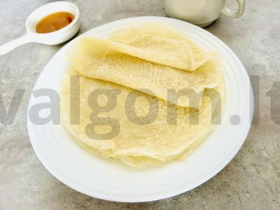 Vegetariški blynai su krakmolu pagrindine nuotrauka