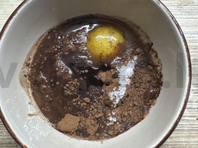 Keksas su kakava mikrobangų krosnelėje Žingsnis 6