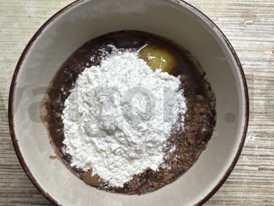 Keksas su kakava mikrobangų krosnelėje Žingsnis 7