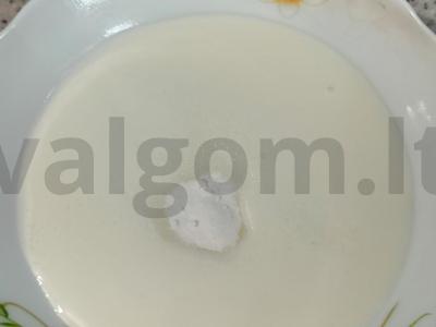 Pankekai su kefyru ir ryžių miltais Žingsnis 1