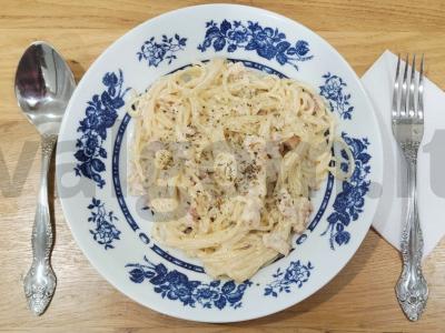 Karbonares makaronai su provanso žolelėmis pagrindine nuotrauka