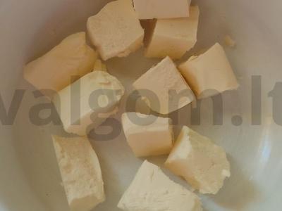 Brownie su varškės ir vaisių įdaru Žingsnis 1