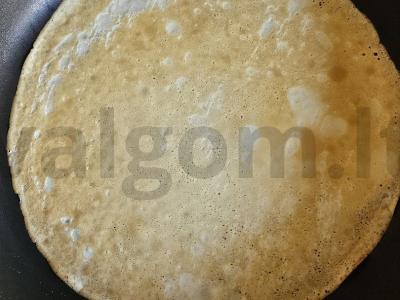 Blynai su karamelizuota kriauše ir dorblu padažu Žingsnis 3