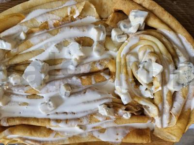 Blynai su karamelizuota kriauše ir dorblu padažu Žingsnis 7