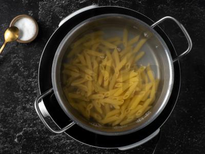 Grietinėlės makaronai su lašiša Žingsnis 1