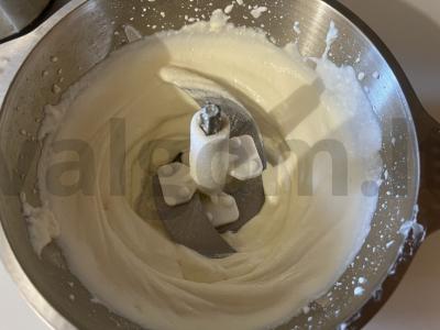 Švelniausia varškės apkepas be miltų Žingsnis 4