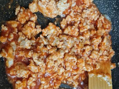 Mėsos apkepas su makaronais iš kukurūzų ir ryžių miltų Žingsnis 5