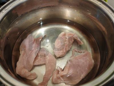 Namų „Pho Bo“ sriuba su ryžių makaronais Žingsnis 1