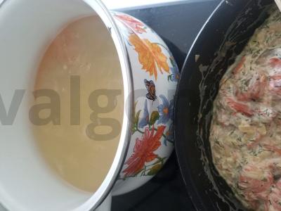 Grietininė žuvienė iš raudonos žuvies su kalmarais Žingsnis 5