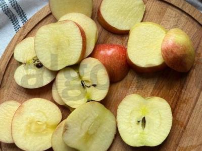 Obuolių žiedai sluoksniuotame tešloje Žingsnis 2