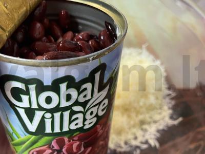 Salotas su pupelėmis ir marinuotais agurkais Žingsnis 2