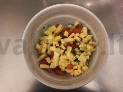 Salotas su daržovėmis, sūriu ir avižų sėlenomis Žingsnis 3