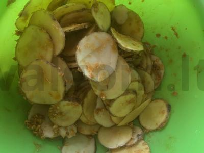 Bulvės su česnaku ir paprika orkaitėje Žingsnis 8