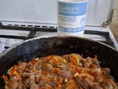 Vištienos skrandžiai su daržovėmis ir žolelėmis Žingsnis 12