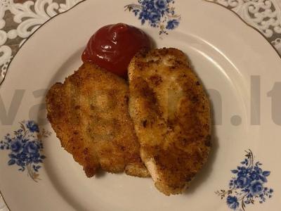 Vištiena granatų sultyse ir džiūvėsėliuose pagrindine nuotrauka