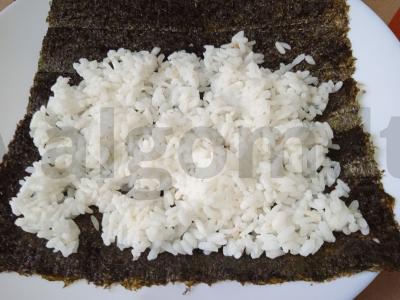 Rulonai su upėtakiu, agurku ir varškės sūriu Žingsnis 1